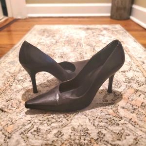 Stuart Weitzman Classic Leather Pointed Toe Heels